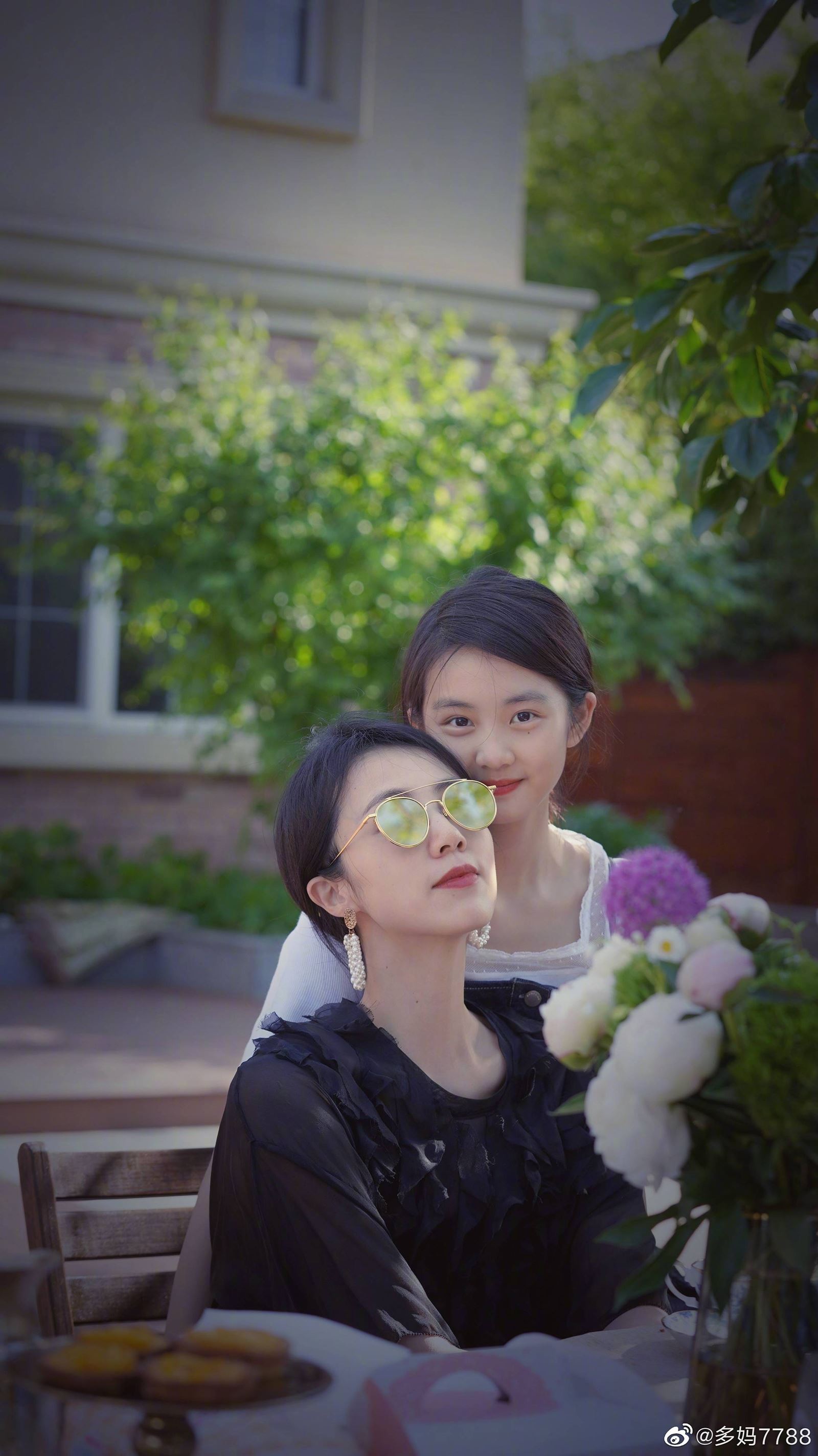 多多大晒妈妈合照庆生：你是我最好的朋友！