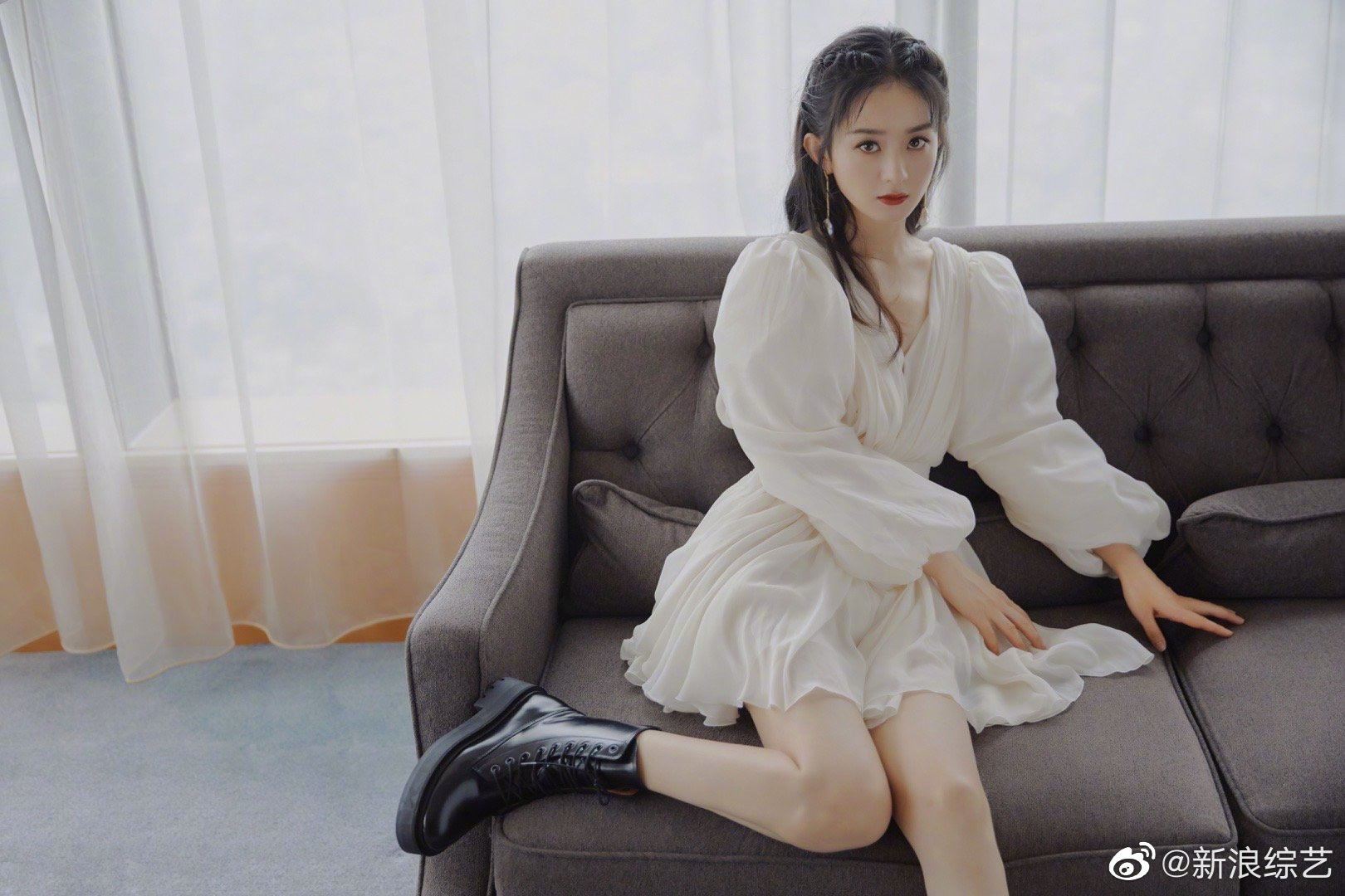 劲靓！赵丽颖泡泡袖纱裙尽显女神范儿，网民：越来越漂亮！