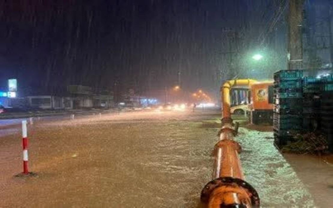 焦点新闻：泰南水灾，千人受困合艾