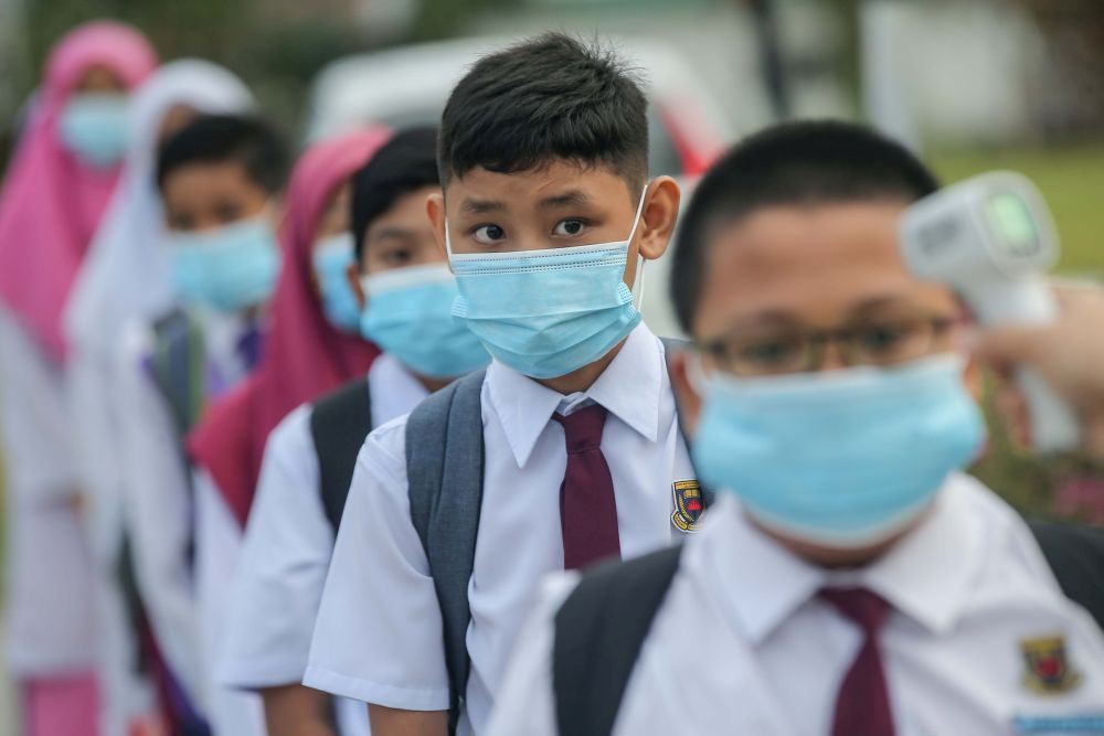 焦点新闻：全国中小学复课后，陆续爆出感染群！