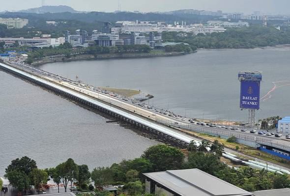 焦点新闻:首相宣布,公务员花红免缴税!