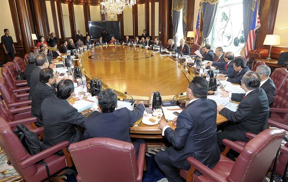 焦点新闻:公务员将坚定执行安华所提出的改革议程。