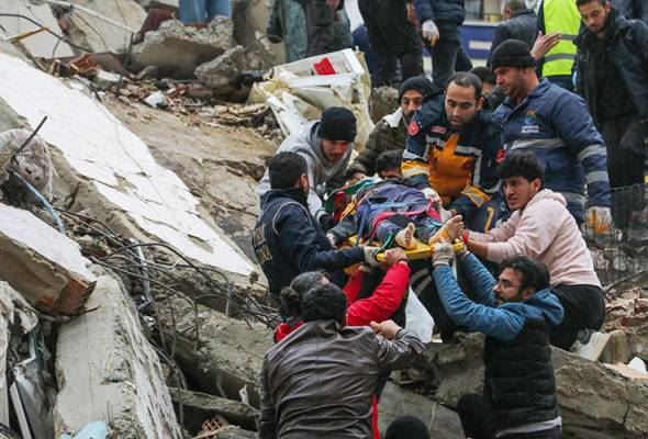 焦点新闻：土耳其大地震，我国派出搜救队