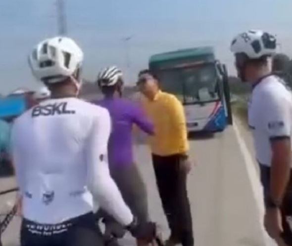 cops probe bus vs cyclist incident