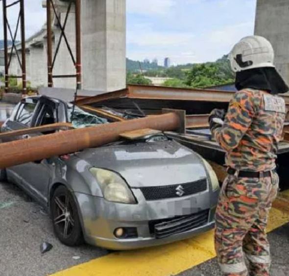 what caused the ecrl canopy collapse?