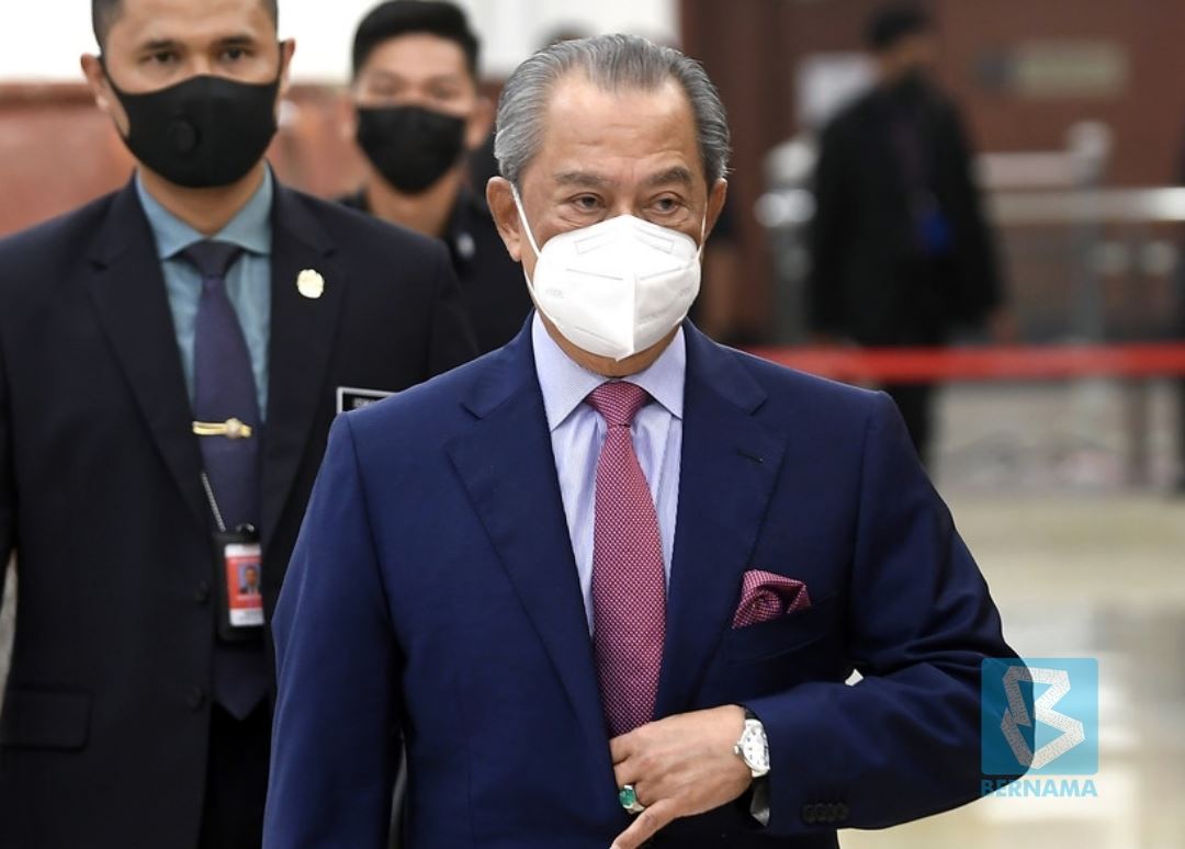 焦点新闻：巫统国会议员必须在近期内表达政治立场！