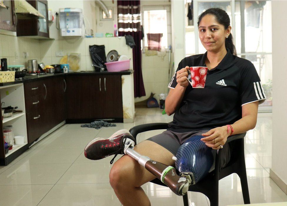 the indian who lost a leg and became a badminton gold medalist!
