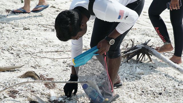 this 23-year-old marine biology graduate is a 2021 commonwealth youth awards finalist 