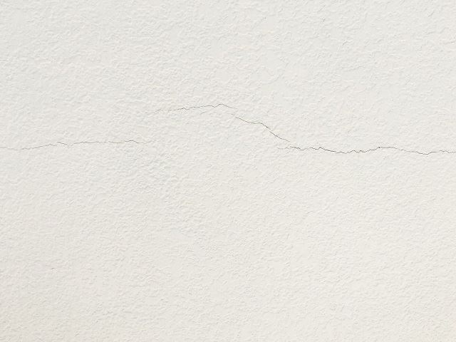 ready to buy a house as a couple? check the walls for these 4 things first