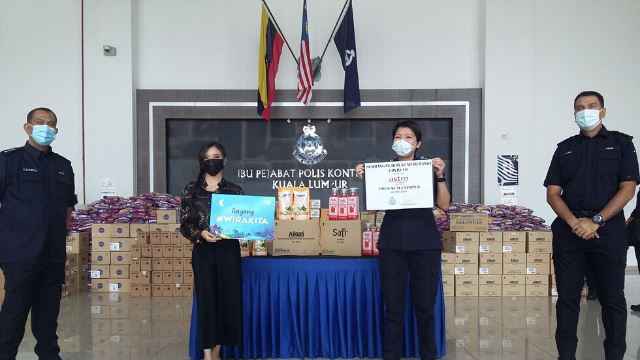 frontliners surprised with #wirakita care kits as a show of appreciation