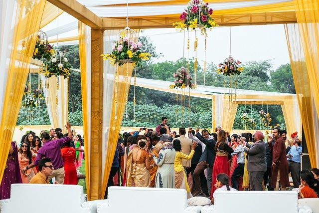 these 6 unique ideas will make your wedding an extra special one