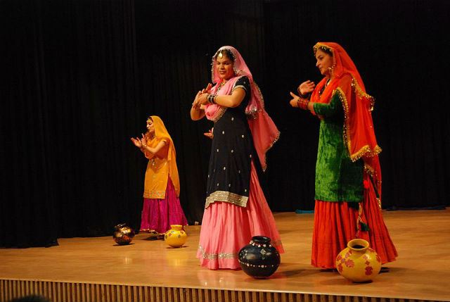 traditional fashion styles from 6 indian states you can try this deepavali