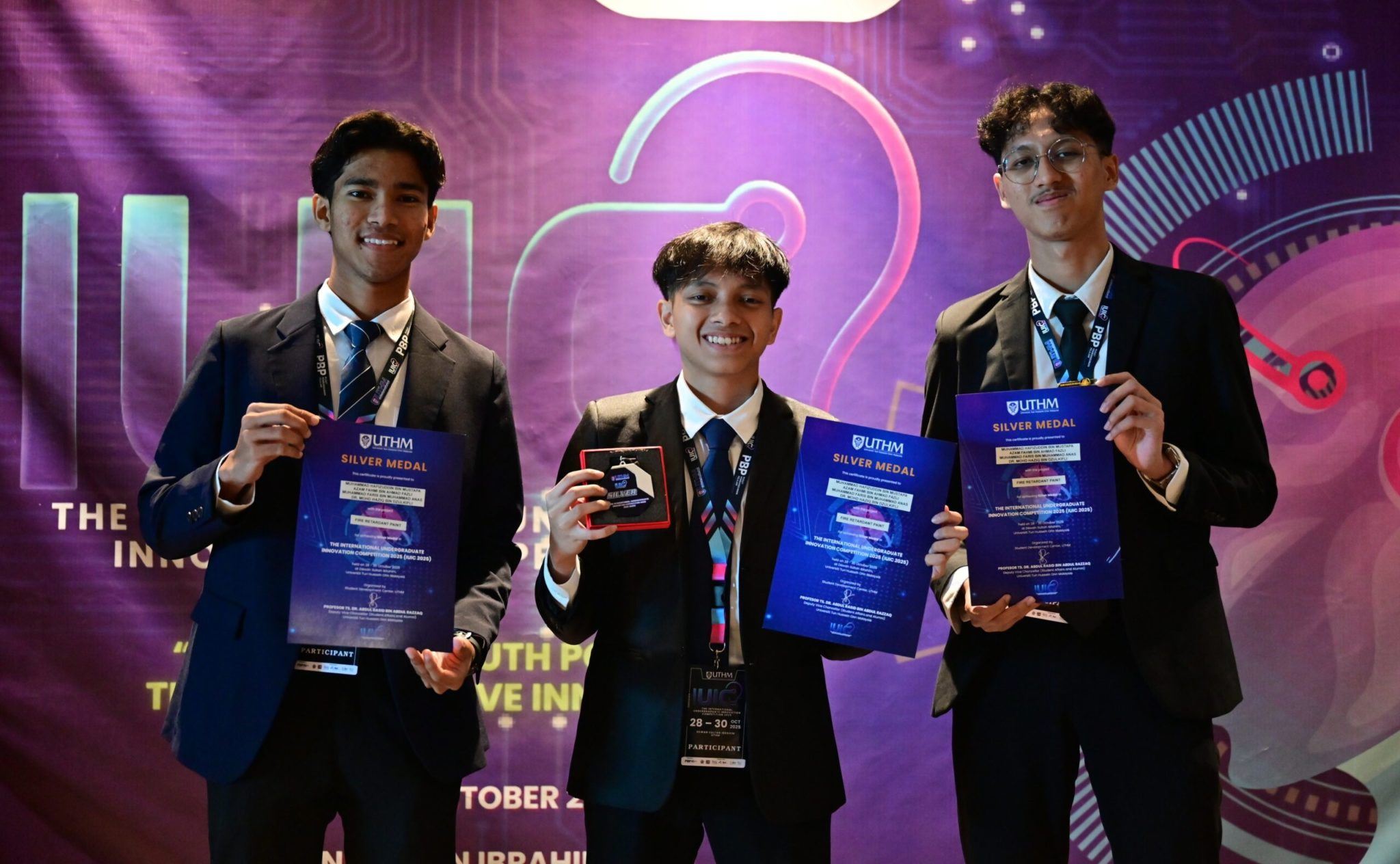 Inovasi Pelajar UTM, Cat Kalis Api Murah Ciptaan Anak Muda Raih Pengiktirafan Antarabangsa