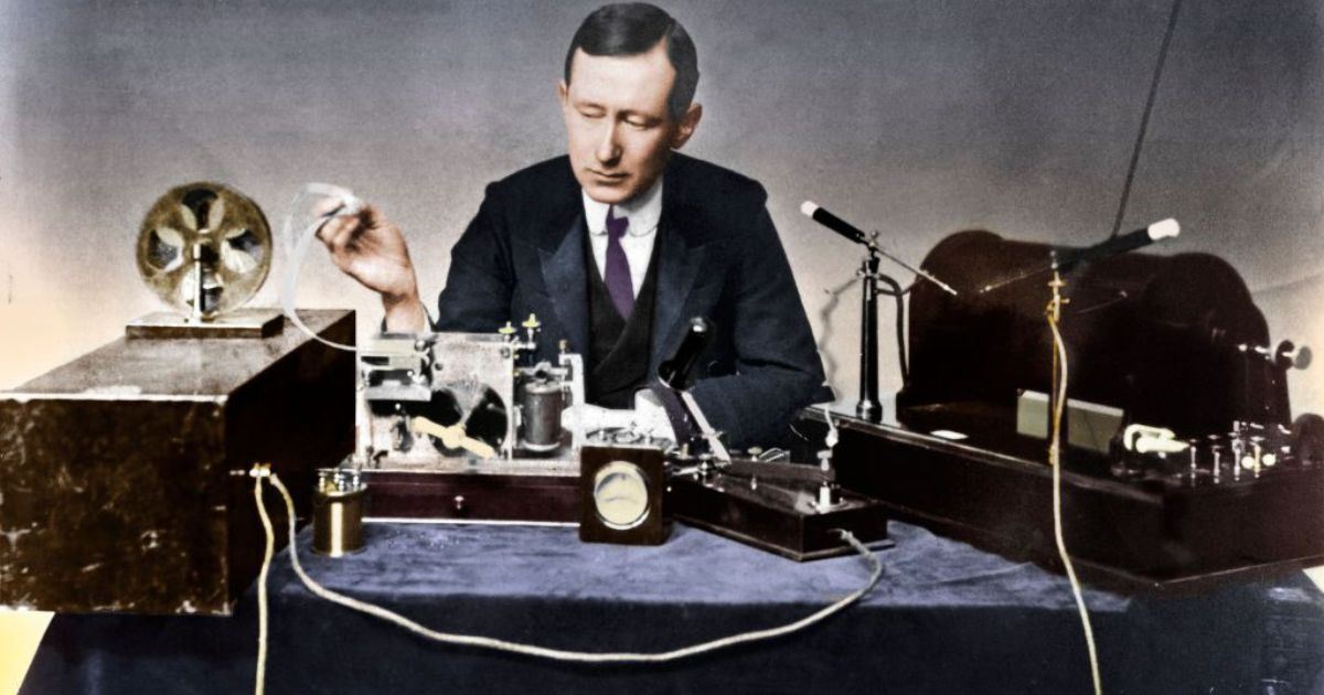 Pernah Bayangkan Dunia Tanpa Radio? Inilah Detik Bersejarah yang Bermula 119 Tahun Lalu!