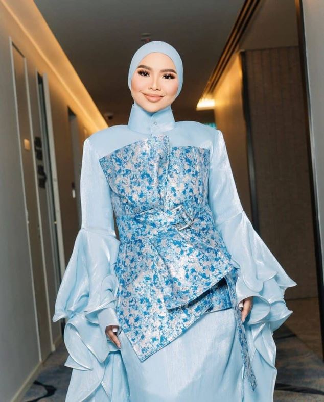 aina abdul sebak, dedah hampir seminggu tak keluar rumah