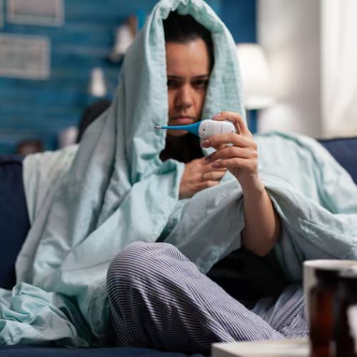 Pernah Tak Siang Sihat Tetapi Malam Tiba-Tiba Demam? Rupa-Rupanya Ini Sebabnya!