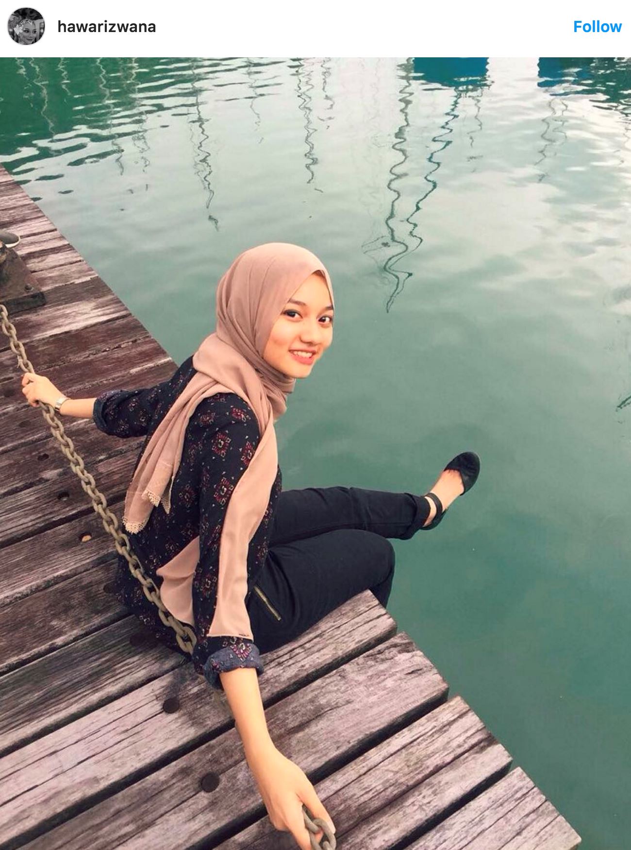 gadis ini jadi perhatian netizen dek kerana miliki wajah seiras neelofa