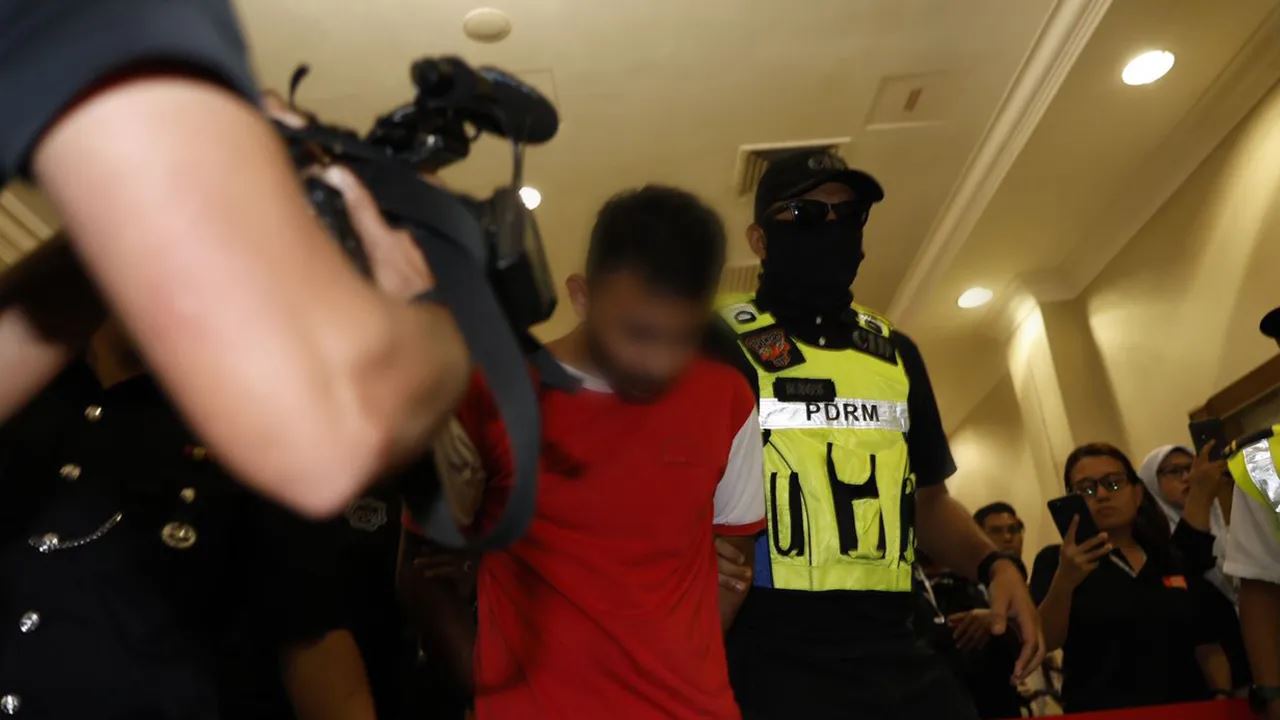 Pelajar IPTA Mengaku Tidak Bersalah Isu Pijak al-Quran, Diikat Jamin RM10,000 Bagi Dua Pertuduhan