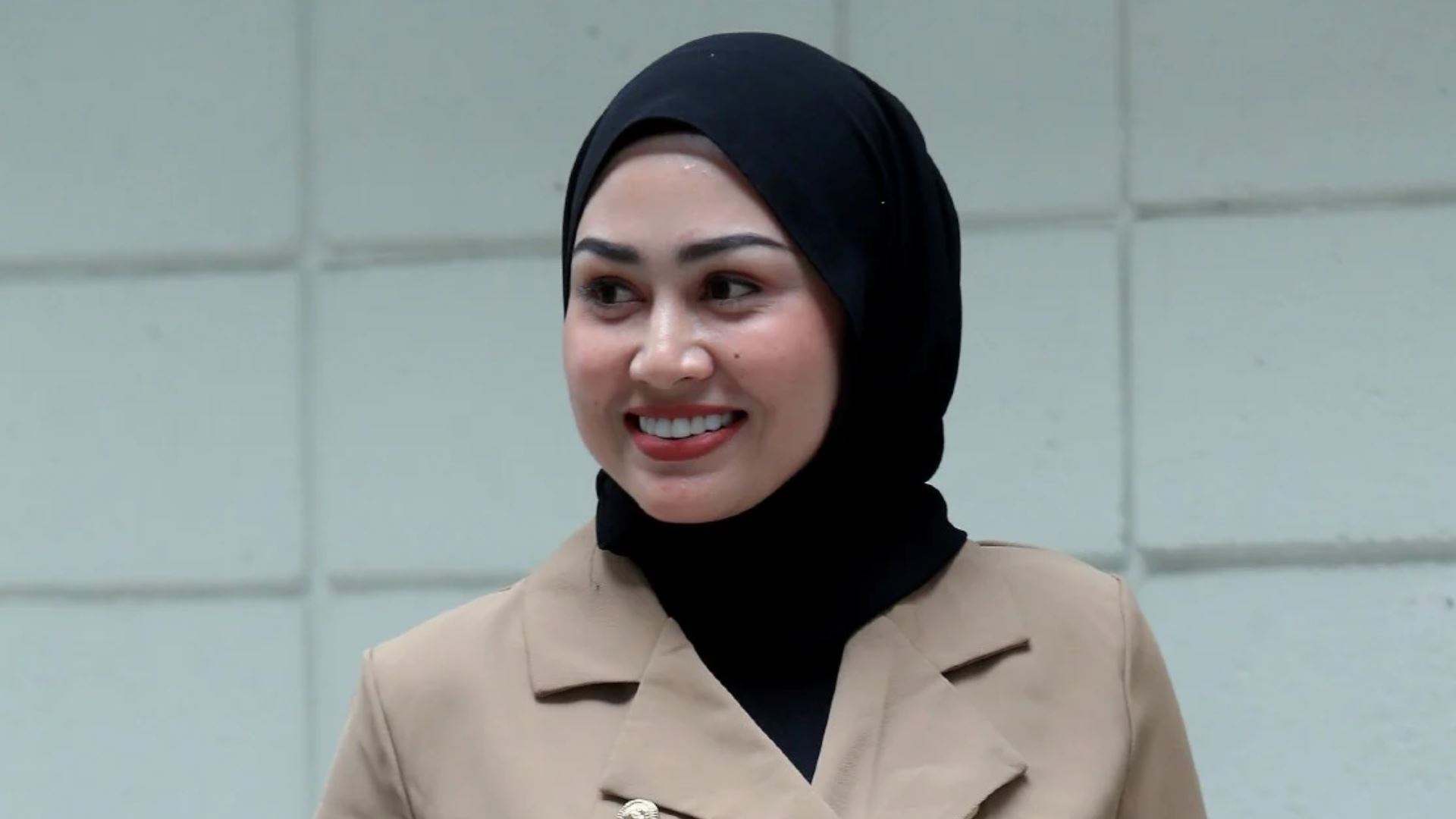 Eda Ezrin Dijangka Tiba di Kelantan Hari Ini, Bakal Dipanggil PDRM Setiba di Tanah Air