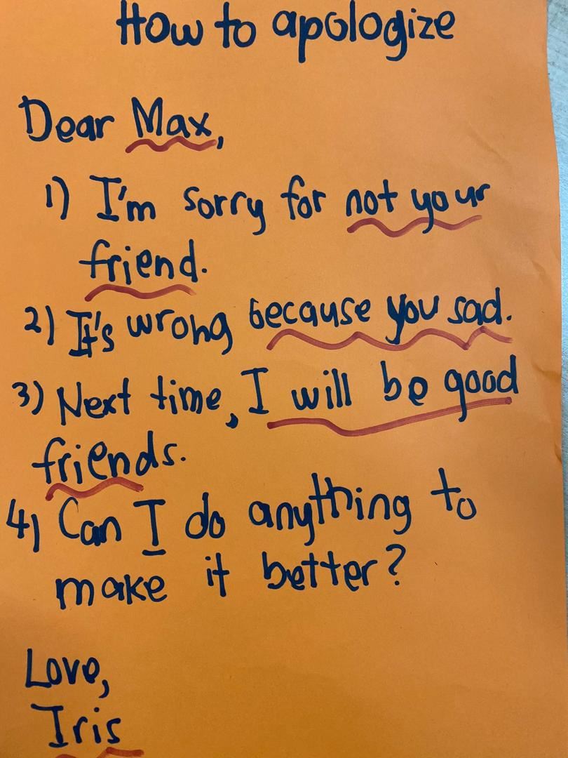 guru mengajar murid “template” untuk meminta maaf