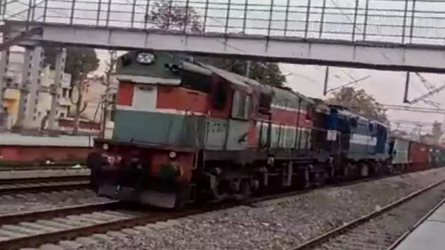 berhantu? penduduk terkejut kereta api bergerak tanpa pemandu