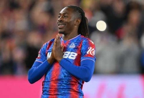 gunners hijack spurs' bid for eze