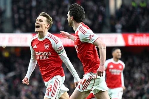 gunners beat brighton to return to epl summit