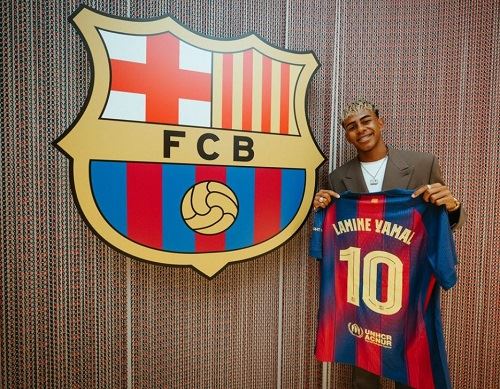 yamal commits to barcelona