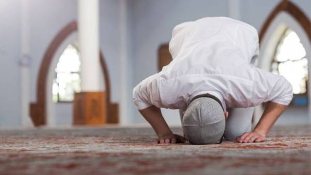 covid-19: solat hajat perdana selepas zohor di rumah masing-masing