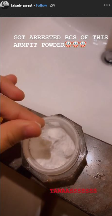 tidur lokap selepas pihak hotel menyangka bedak yang dibawa adalah dadah