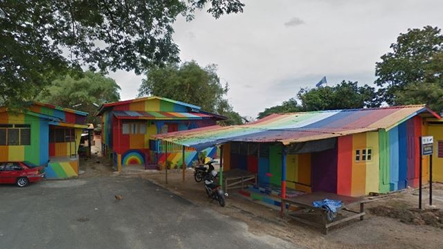 dekat kelantan pun dah ada rumah pelangi macam di santorini