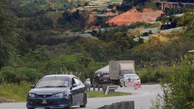 Jalan Gua Musang-Lojing Antara Lokasi Risiko Kepala Air, Tanah Runtuh