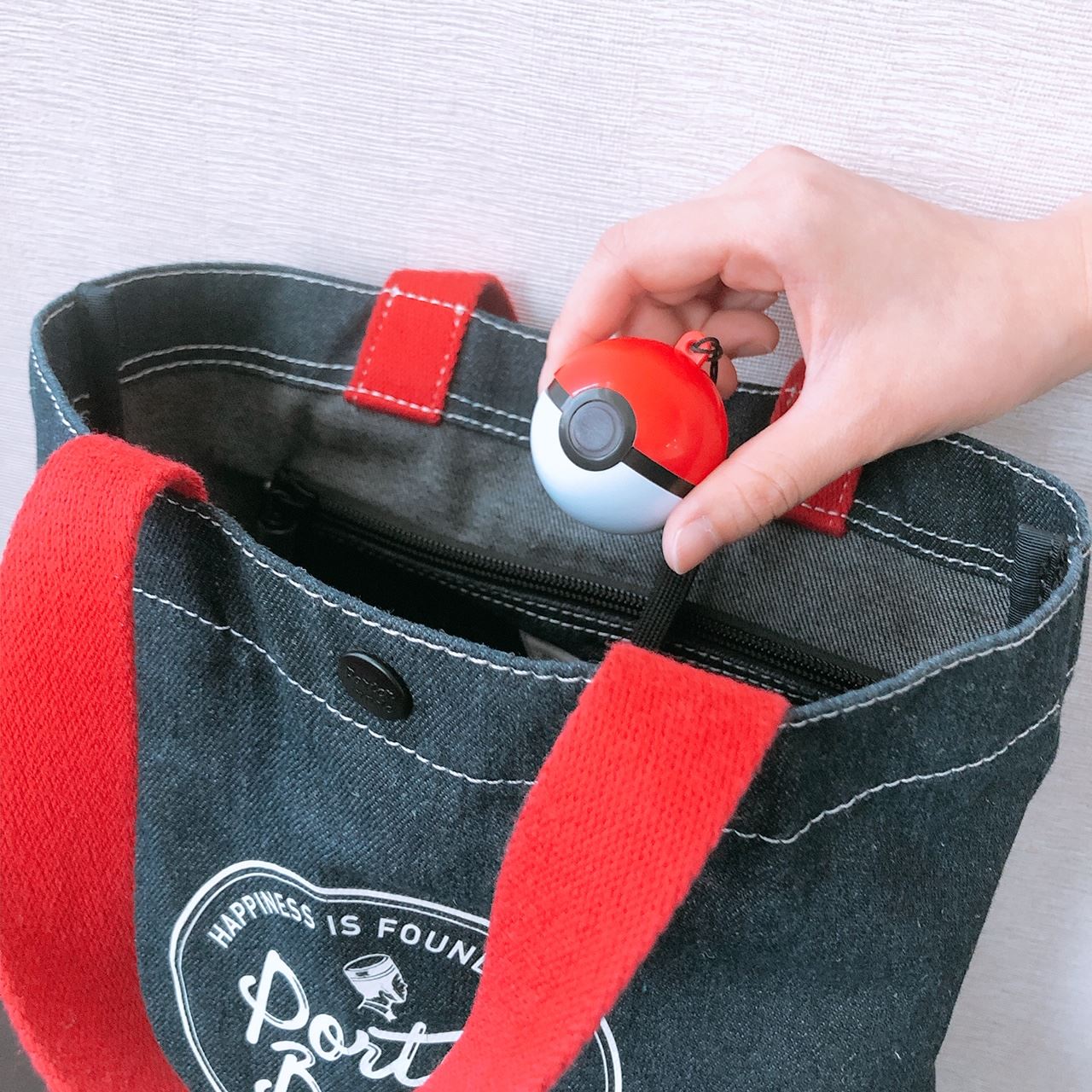 pokemon 迷一定要收藏的!台湾推出 poke ball 造型的悠游卡!