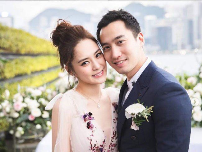 离婚还是分居？赖弘国首次露面回应：尊重阿娇，不再回应！