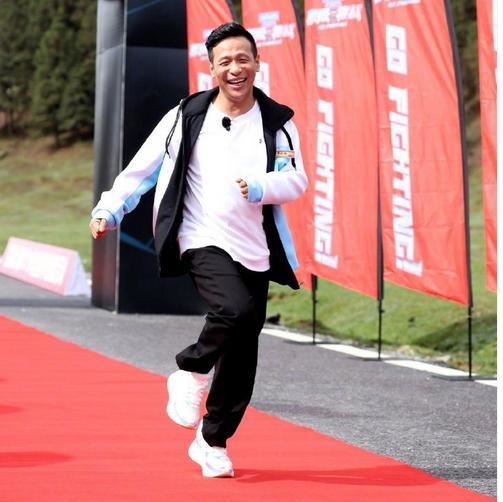 处处都是坑啊！盘点在《极限挑战》被整得很可怜的8位明星嘉宾