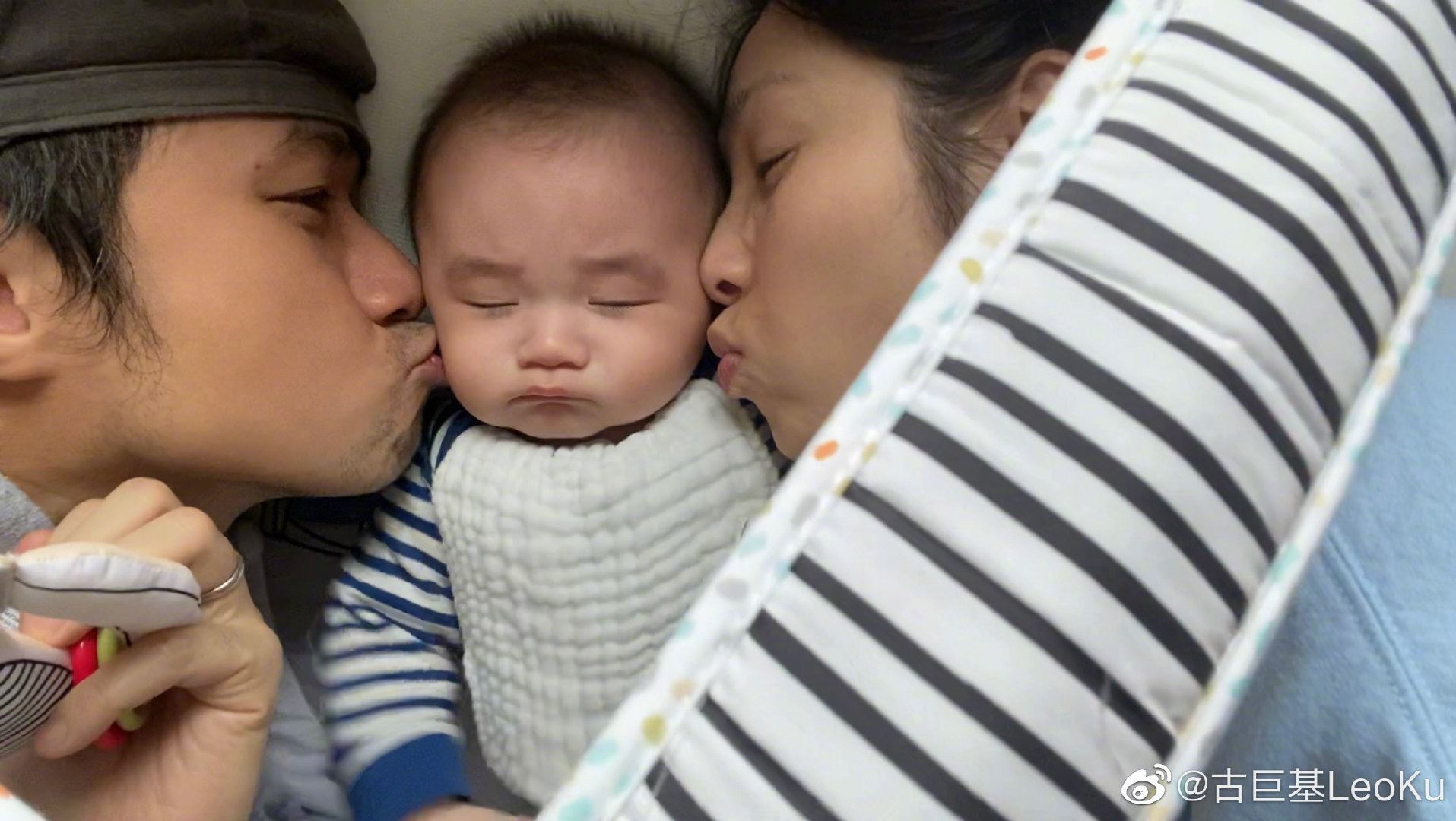 古巨基晒一家三口合照，感叹：成为了父亲，更知道母亲的伟大！