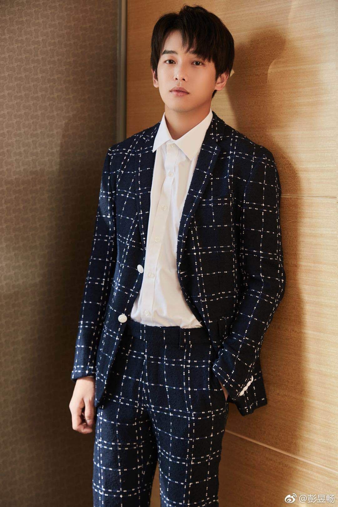 【向往的生活】彭昱畅晒自拍照，网民调侃他：也差太多了吧！