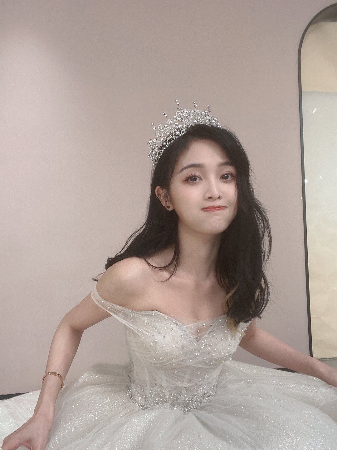 超美！《横冲直撞20岁》第二季夏日篇今晚开播！火箭少女101婚纱照出炉啦！