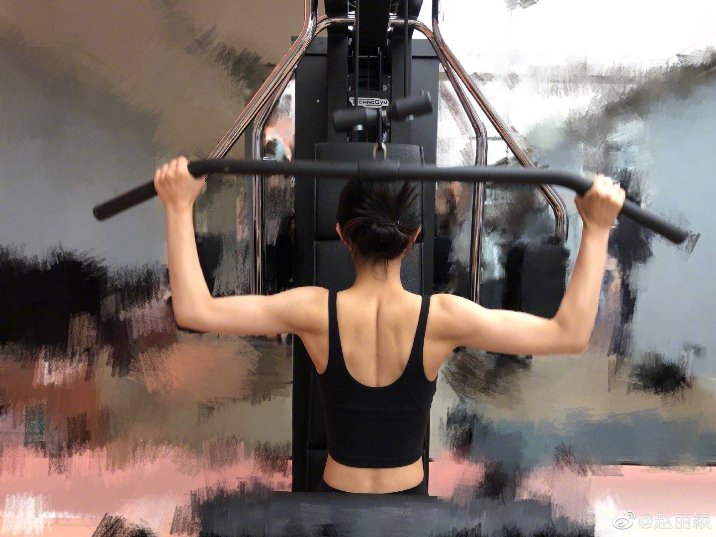 赵丽颖努力健身成果曝光！肌肉线条超结实网民惊呆！