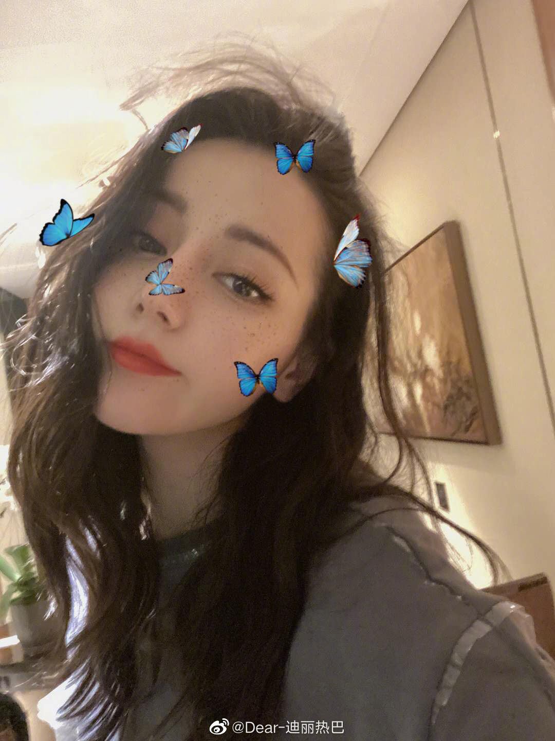 【多图】迪丽热巴派7千万粉丝福利，晒18张自拍大玩滤镜！