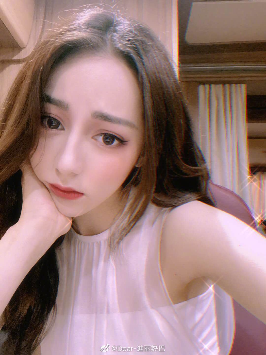 【多图】迪丽热巴派7千万粉丝福利，晒18张自拍大玩滤镜！