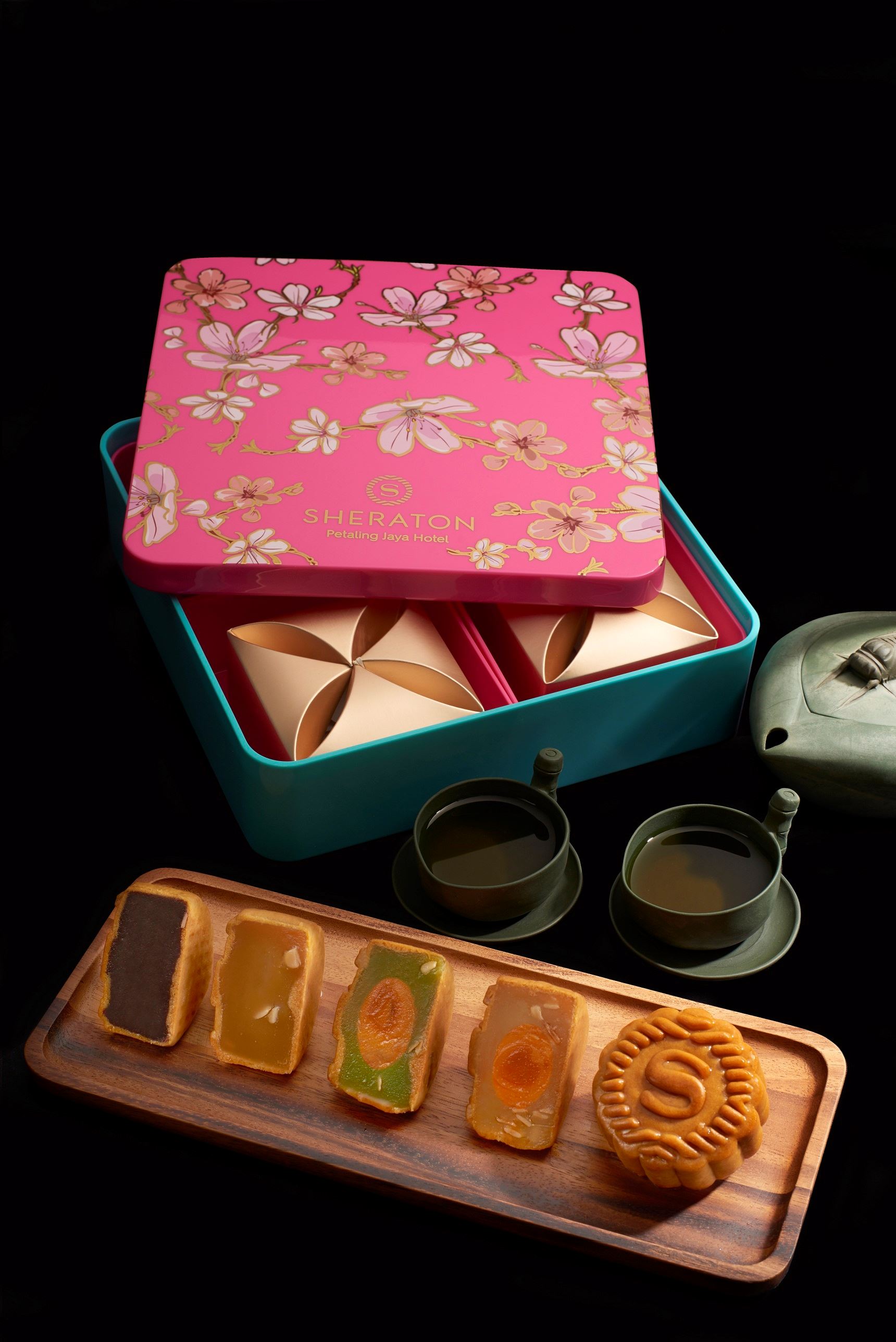 pj喜来登酒店以“花系列”为今年中秋主题！牡丹，梅花还有蒂芙尼花！