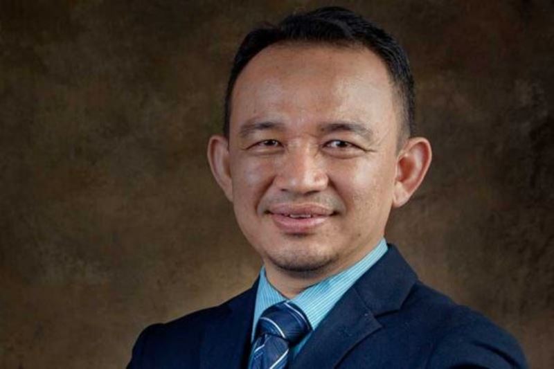 dr maszlee malik steps down as education minister