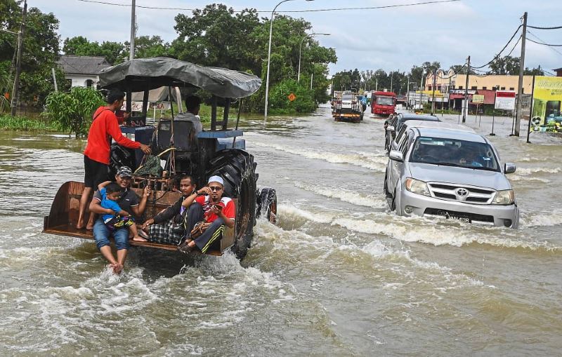 the floods are back in kelantan and terengganu