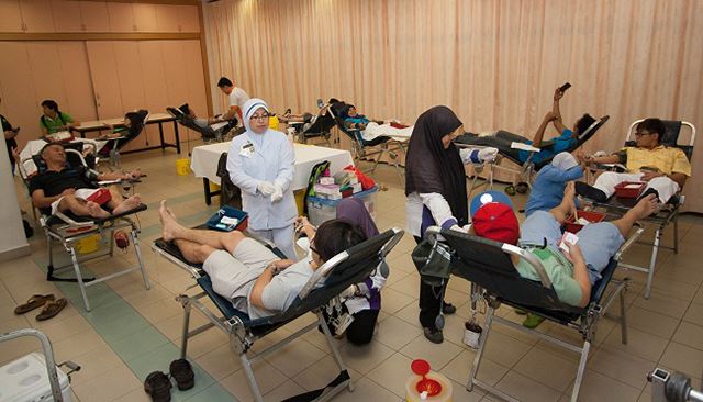 5 good deeds you can do this festive season to make someone cry happy tears