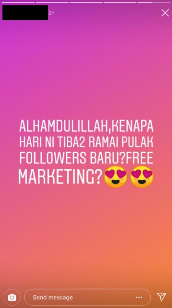 customer asks for cutleries, burger stall tells customer to wash their hands