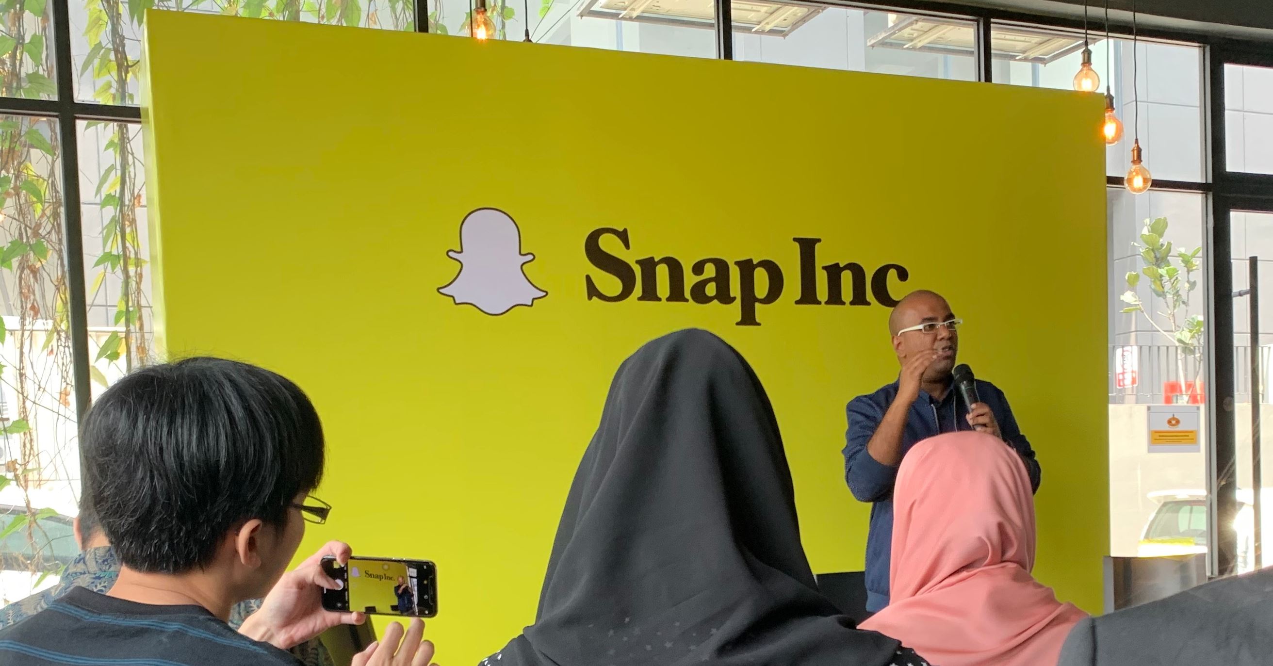 malaysians among the friendliest nations, but gen z prefer smaller, intimate circles