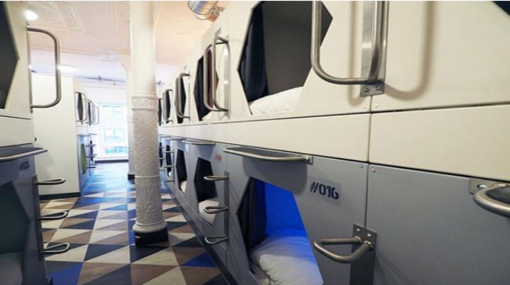 5 capsule hotels paling cun from around the world!