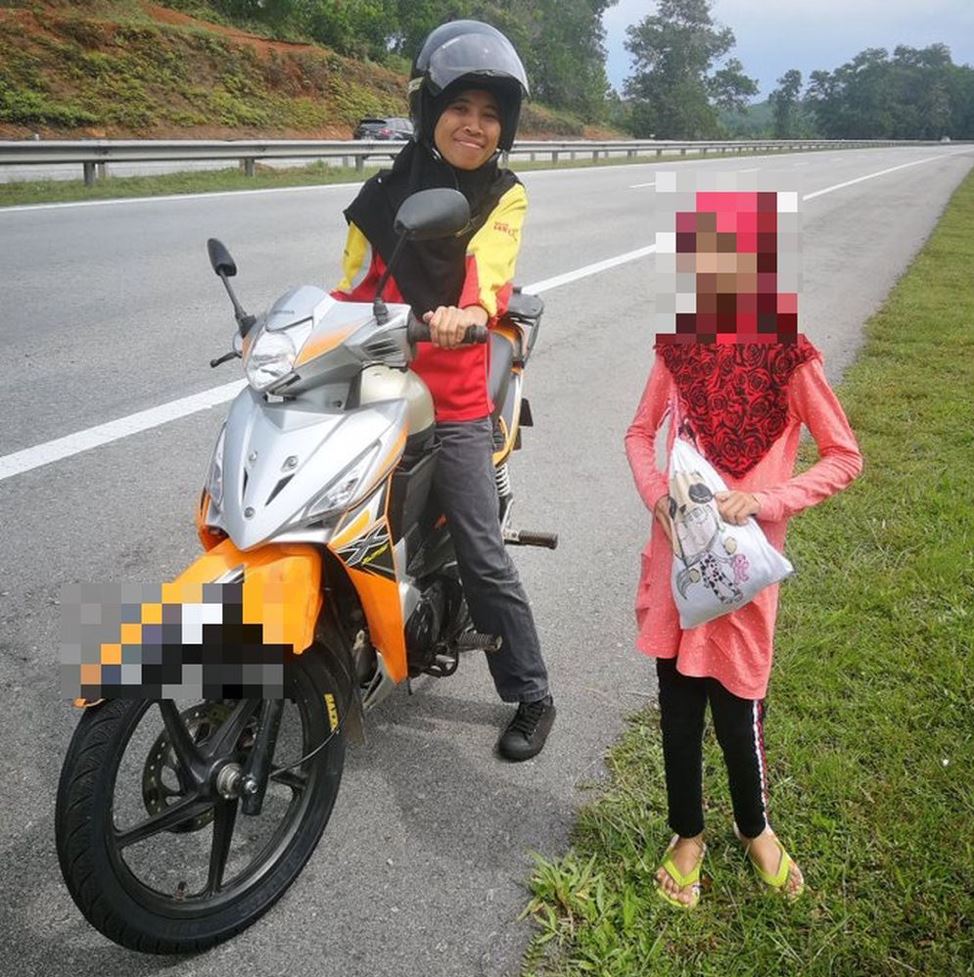 whoops, this mother tertinggal her daughter at the r&r during their balik kampung trip!