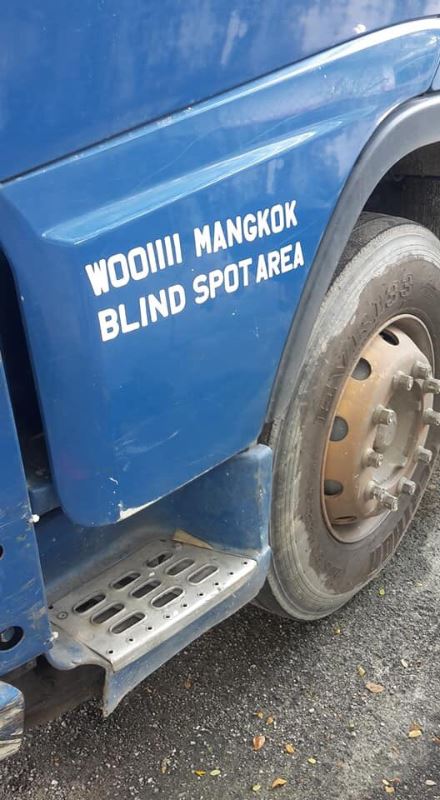 abang lori kenapa ni?